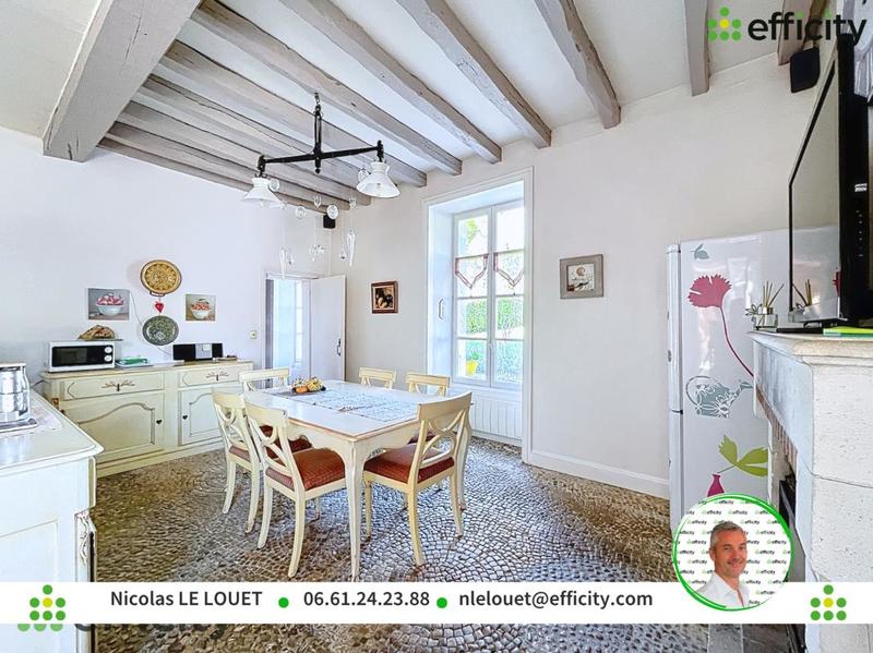 Demeure - 290 m² - 10 pièces