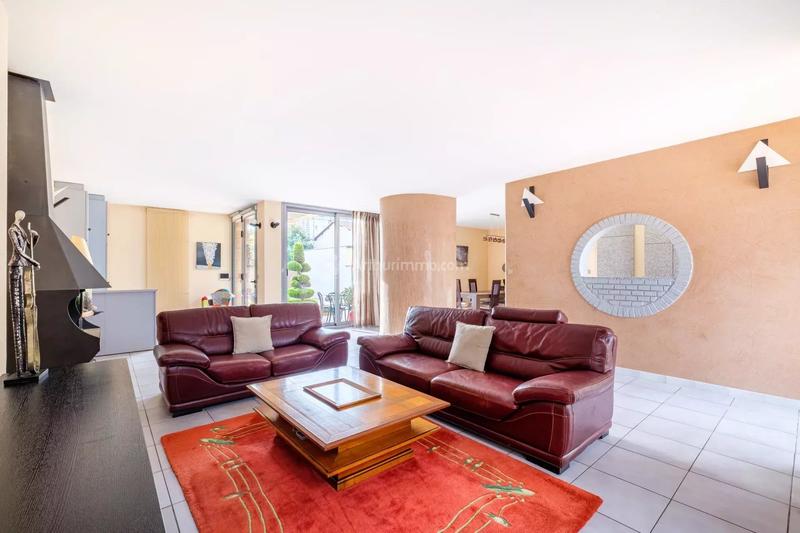 Maison - 147 m² - 6 pièces