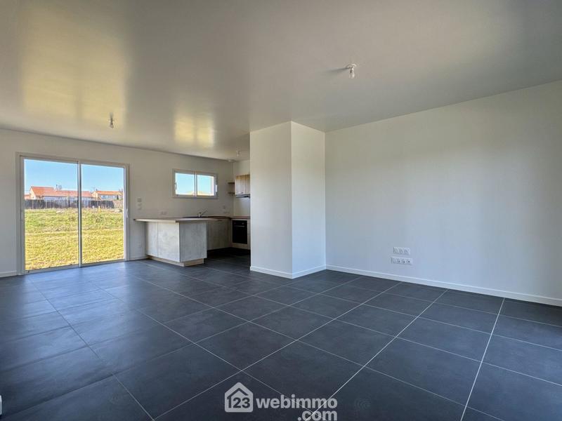 Maison - 80 m² - 4 pièces