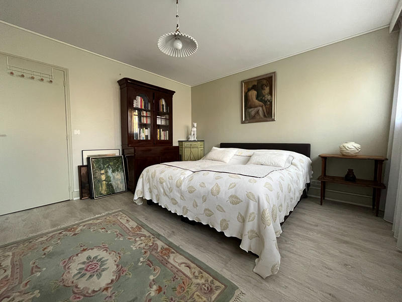 Maison - 369 m² - 11 pièces