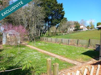 Maison - 223 m² - 8 pièces