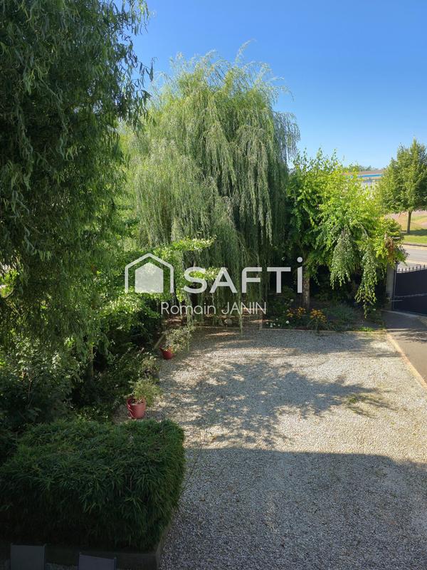 Maison - 210 m² - 7 pièces