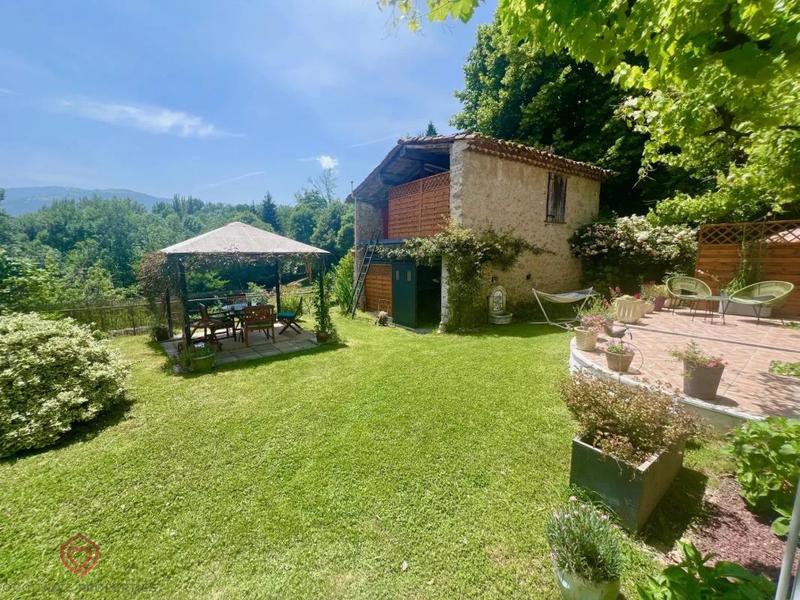 Propriété - 187 m² - 7 pièces