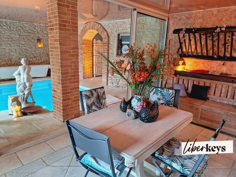 Maison bourgeoise - 450 m² - 14 pièces