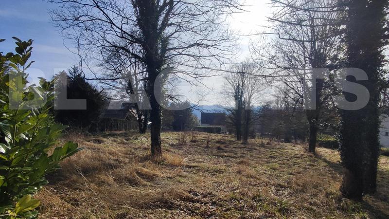 Terrain - 2 000 m²