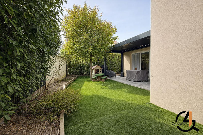 Maison - 85 m² - 4 pièces