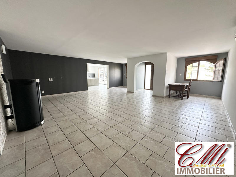 Maison - 215 m² - 7 pièces