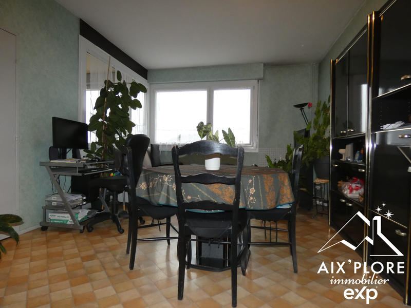 Appartement - 92 m² - 4 pièces