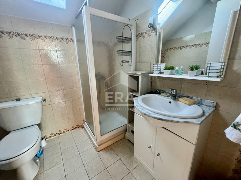 Maison - 198 m² - 8 pièces