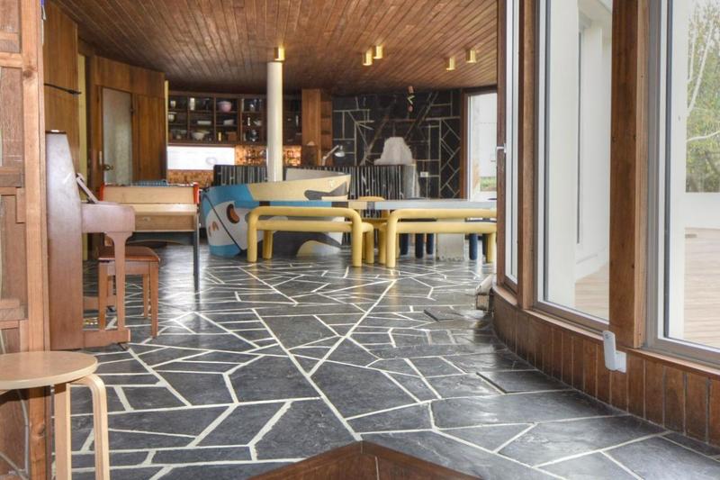 Maison - 260 m² - 8 pièces