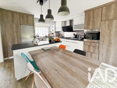 Maison - 152 m² - 8 pièces