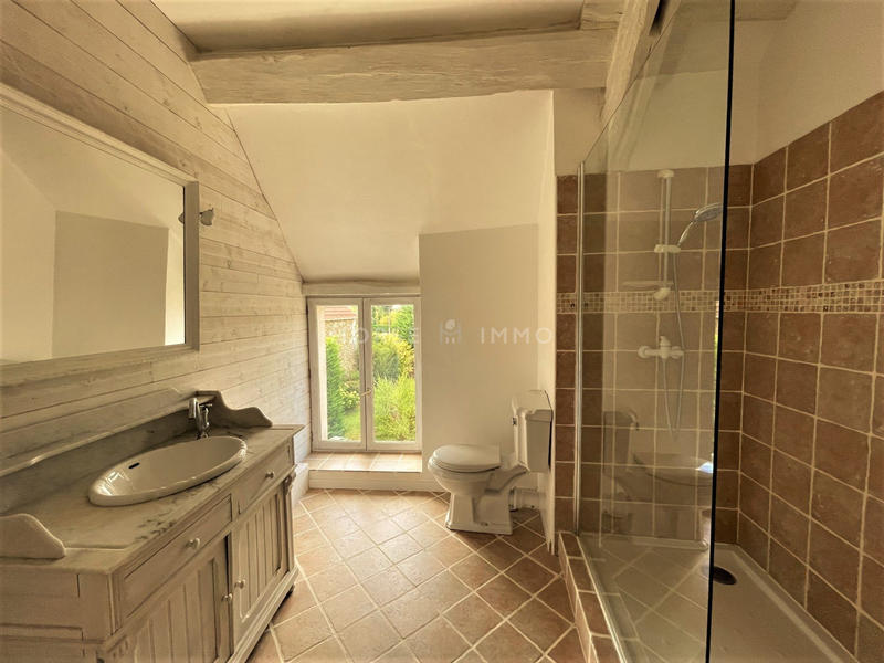 Maison - 208 m² - 5 pièces