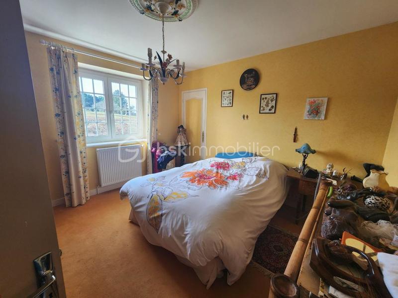 Maison traditionnelle - 308 m² - 10 pièces