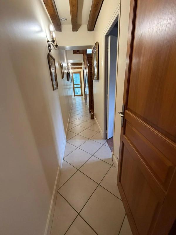 Maison - 200 m² - 6 pièces