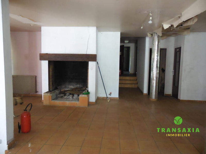 Maison contemporaine - 665 m² - 25 pièces