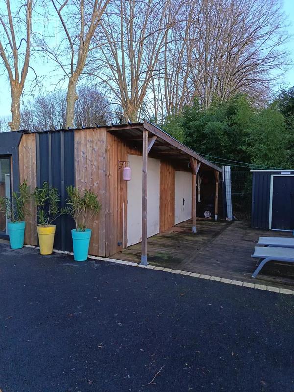 Maison - 180 m² - 12 pièces