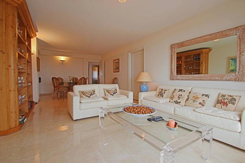 Appartement - 85 m² - 3 pièces