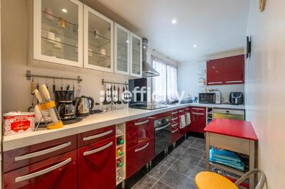 Appartement ancien - 84 m² - 4 pièces