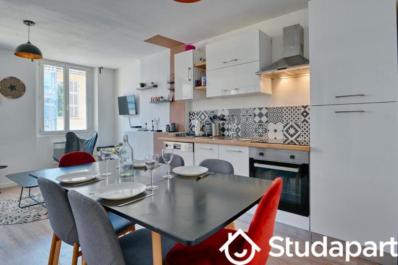 Chambre - 9 m² - 1 pièce