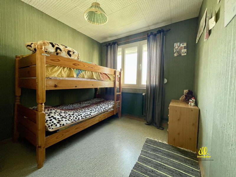 Maison - 99 m² - 5 pièces