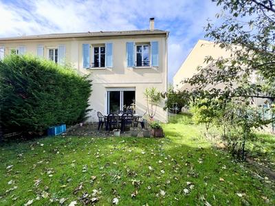 Maison traditionnelle - 96 m² - 4 pièces