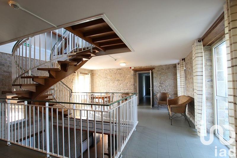 Maison - 465 m² - 17 pièces