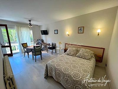 Immeuble - 359 m² - 25 pièces