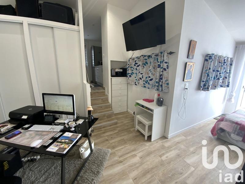 Maison - 230 m² - 8 pièces