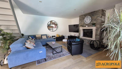 Maison - 159 m² - 6 pièces