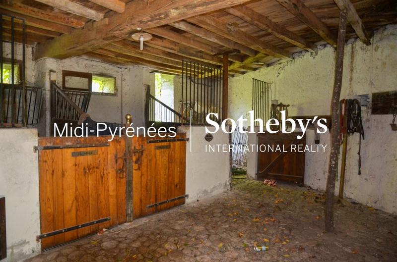 Château - 515 m² - 18 pièces