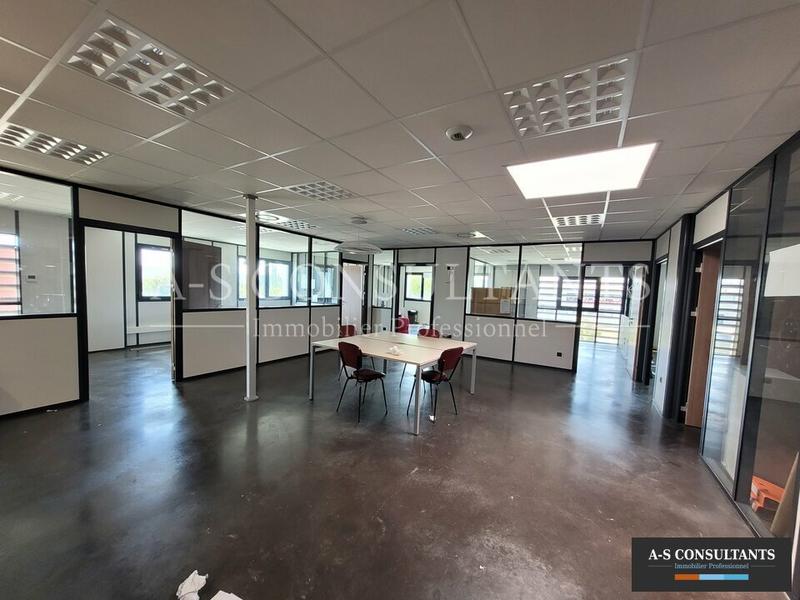 Local d'activité / Entrepôt - 624 m²