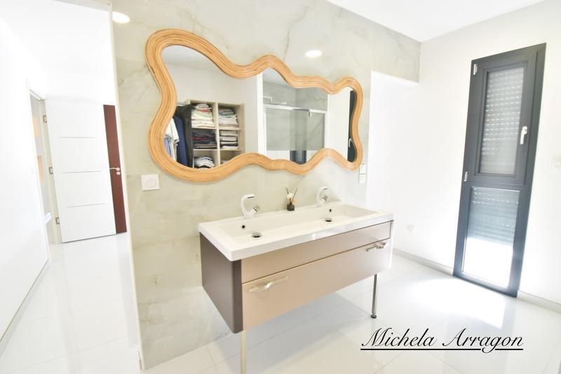 Maison - 141 m² - 5 pièces