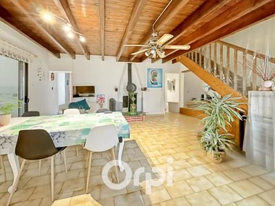 Maison - 102 m² - 4 pièces