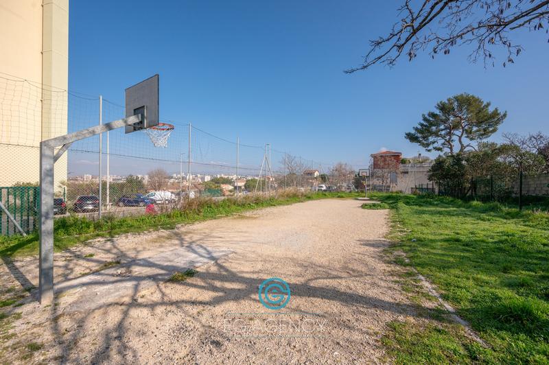 Appartement - 65 m² - 4 pièces