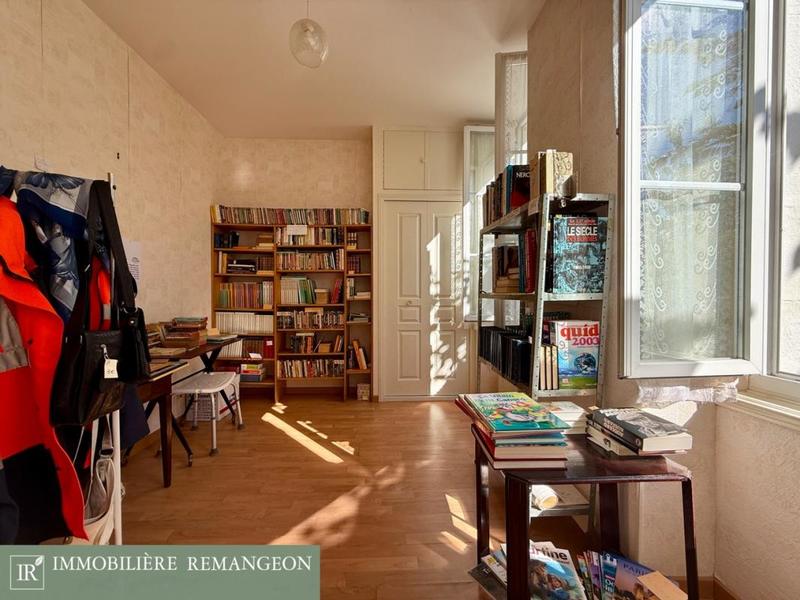 Immeuble - 185 m² - 9 pièces