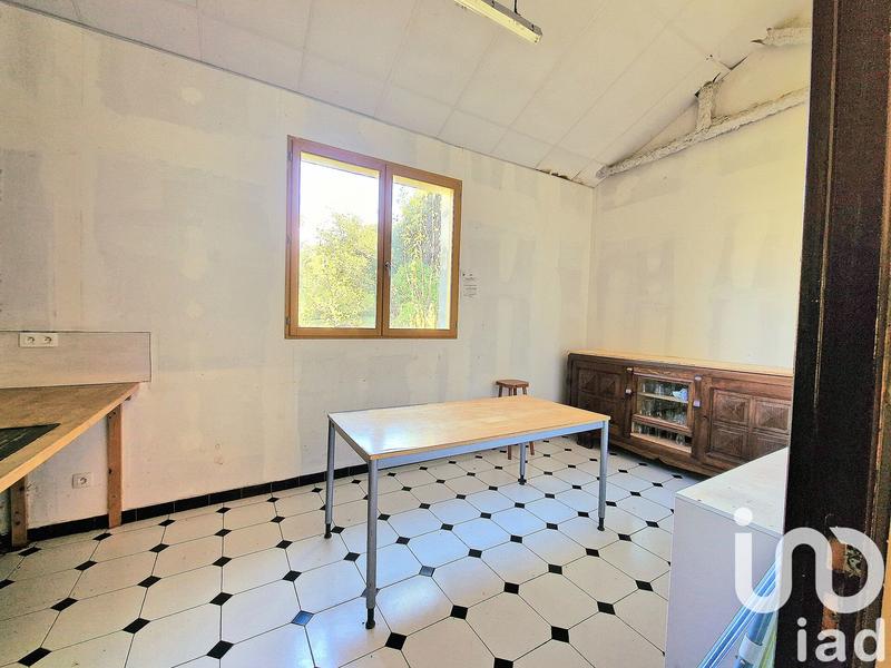 Maison - 300 m² - 4 pièces