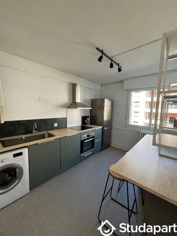 Chambre - 11 m² - 1 pièce