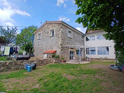 Maison - 161 m² - 6 pièces