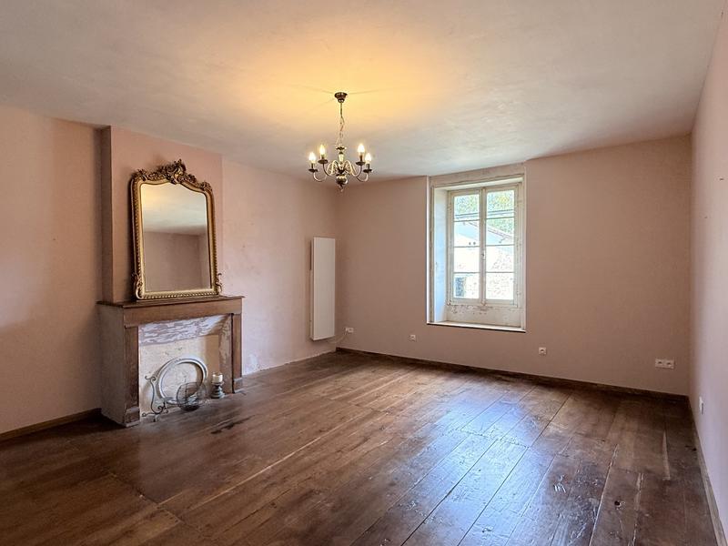 Maison - 260 m² - 7 pièces