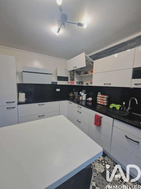 Maison - 92 m² - 5 pièces