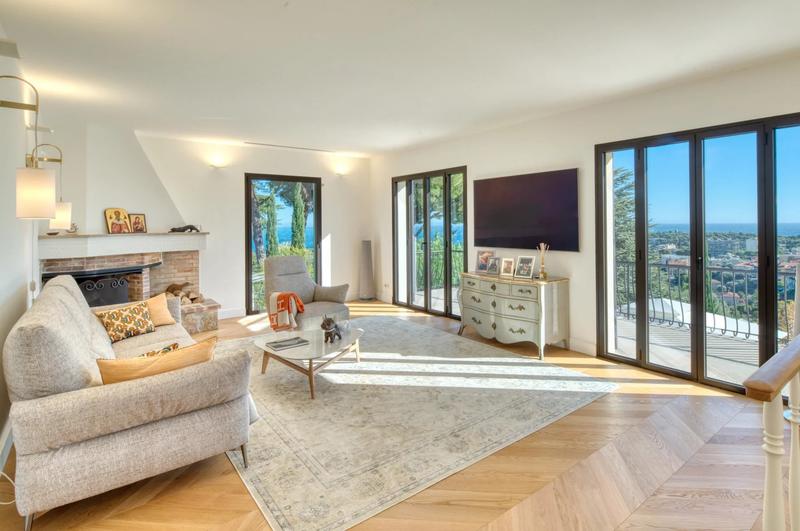 Villa - 270 m² - 8 pièces