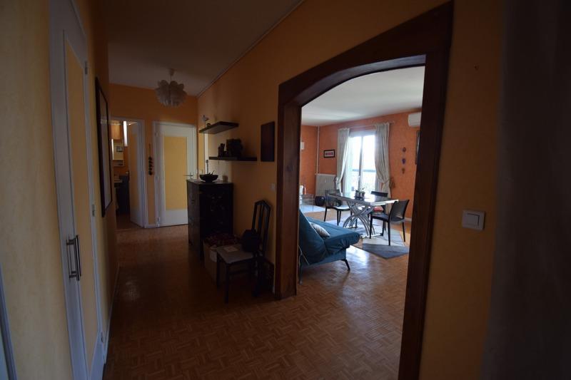 Appartement - 82 m² - 3 pièces
