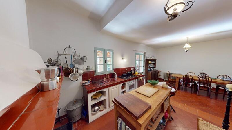 Villa - 355 m² - 11 pièces