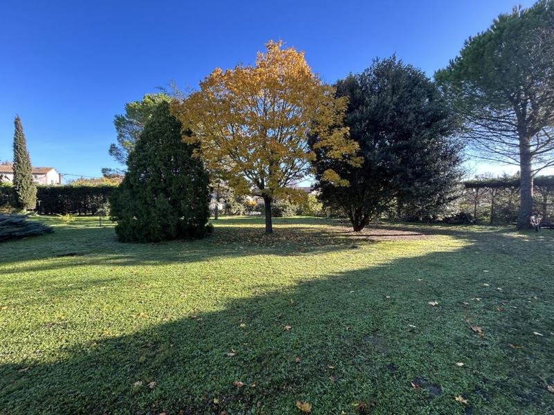 Maison - 405 m² - 13 pièces