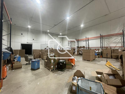 Entrepôt - 2 000 m²