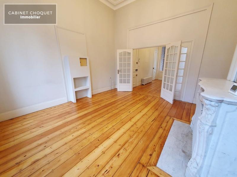 Bureau - 47 m² - 2 pièces