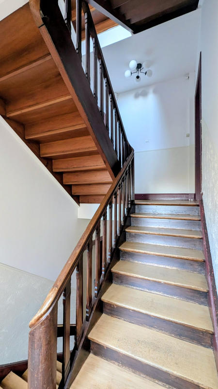 Appartement - 146 m² - 6 pièces