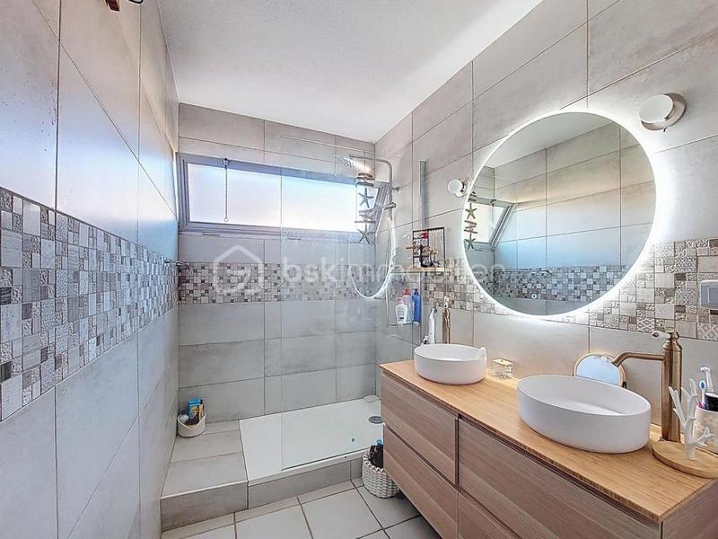 Appartement - 75 m² - 4 pièces