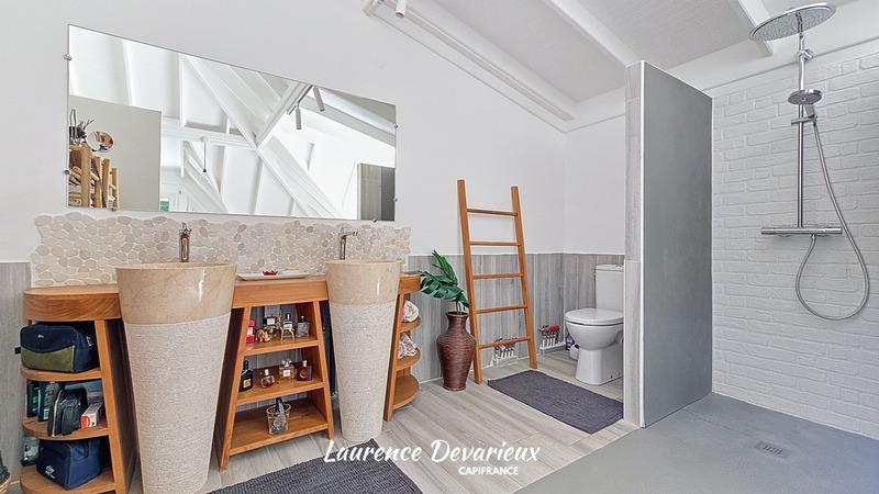 Villa - 237 m² - 7 pièces