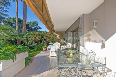 Appartement - 100 m² - 4 pièces